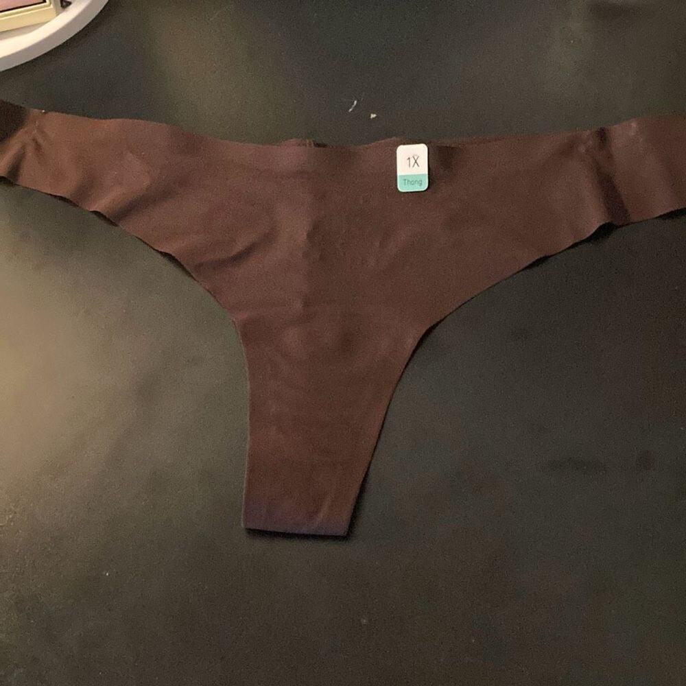 No show thong ( has clear tag )